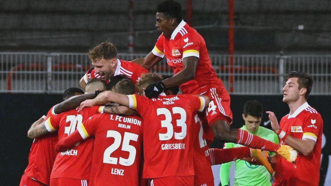 清晨欧联焦点战，门兴格拉德巴赫伤情更新，更衣室稳定，轮换策略成焦点的简单介绍