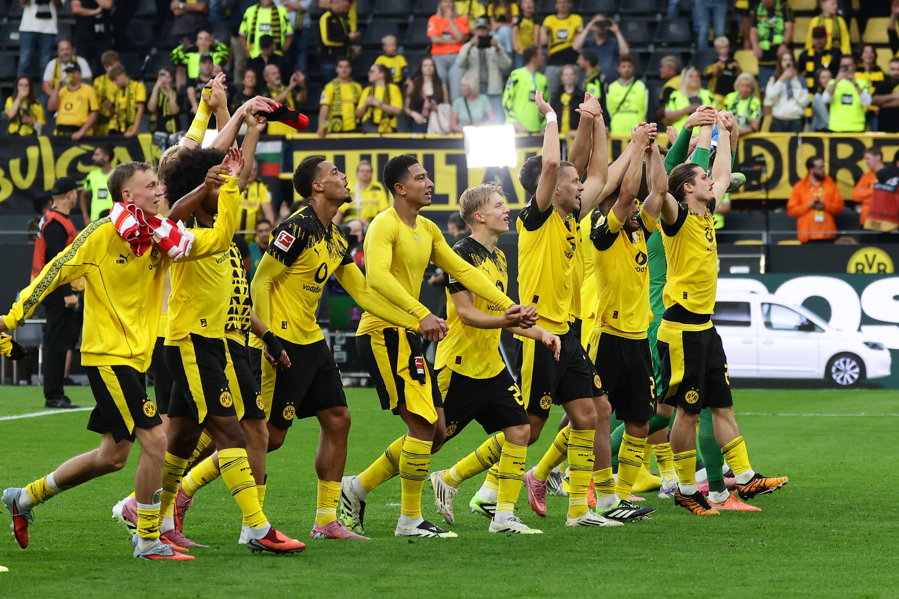 金年会-德甲赛前走向成谜；斯图加特主帅复盘；赛场秩序良好；临场指挥获称赞(德甲勒沃库森)